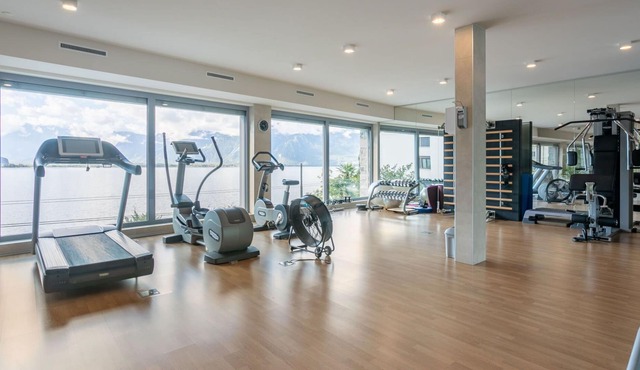Nice apartment for 6 guests with WIFI, hot tub, pool, TV, balcony, panoramic view and parking