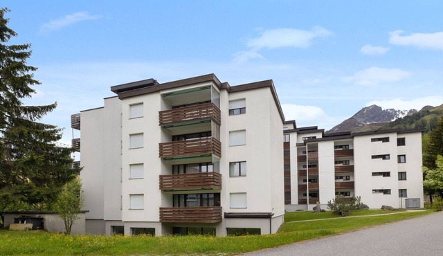 Nice apartment for 6 people with WIFI, pool, TV and balcony