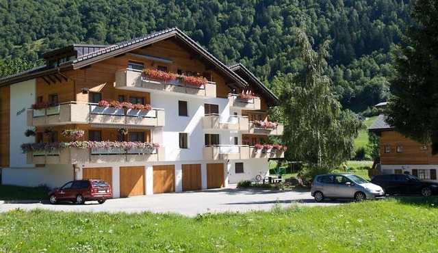 Nice apartment for 2 people with WIFI, balcony and parking