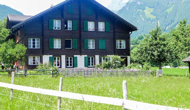 Nice apartment for 2 people with TV, patio and parking