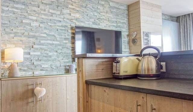 Nice apartment for 8 guests with WIFI, TV and balcony