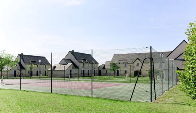 Nice apartment in villa for 6 guests with WIFI, pool, TV, terrace and pets allowed