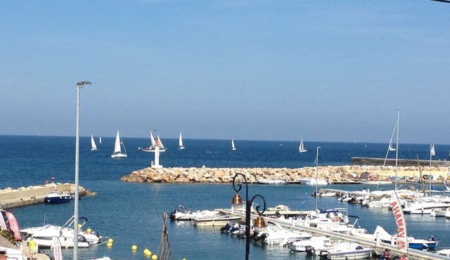 Nice apartment in a character villa next to the sea in Banyuls