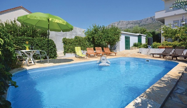 Nice apartment in Kastel Sucurac
