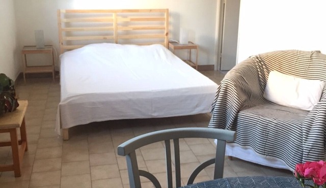 nice apartment in a quiet residence close to the sea and the city center