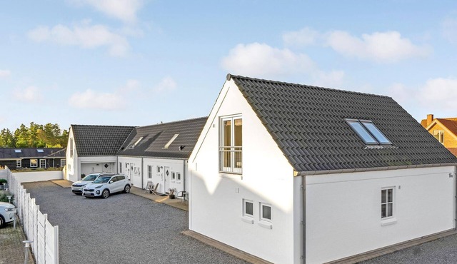 Nice apartment in Blåvand with kitchen