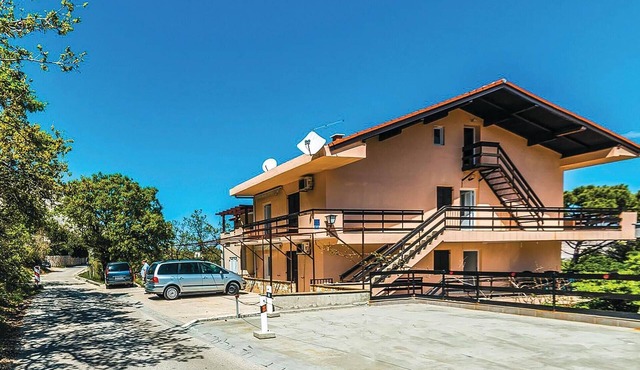 Nice apartment in Bosana with WiFi
