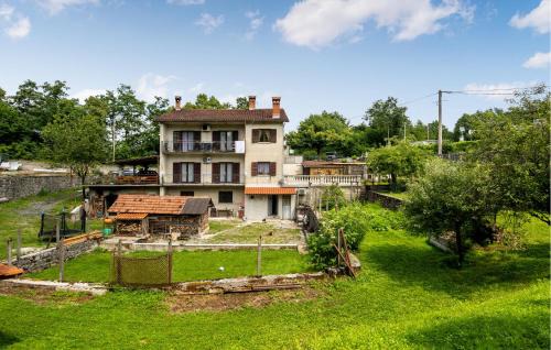 Nice Apartment In Bresca With Wifi
