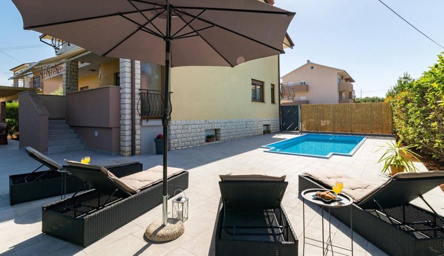 Nice apartment in Galizana
