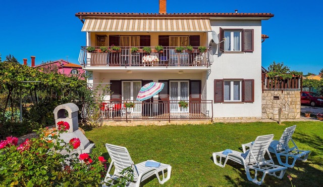 Nice apartment in Kapelica with WiFi