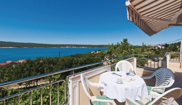 Nice apartment in Krusevo with house sea view