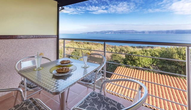 Nice apartment in Labin with house sea view