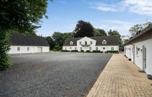 Nice Apartment In Nimtofte With Wifi