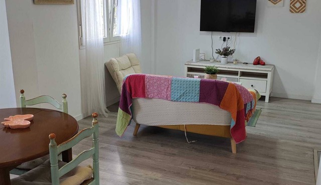 Nice apartment in quiet neighborhood near downtown