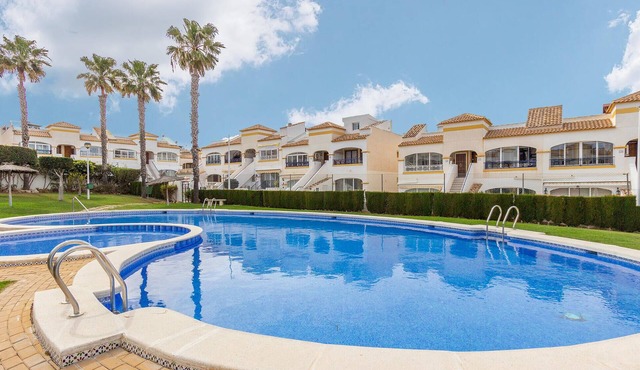 Nice apartment in Santa Pola with WiFi
