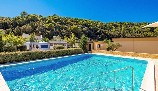 Nice apartment in villa for 6 people with A/C, pool, WIFI, TV and terrace