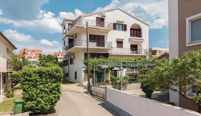 Nice apartment in Zadar with WiFi
