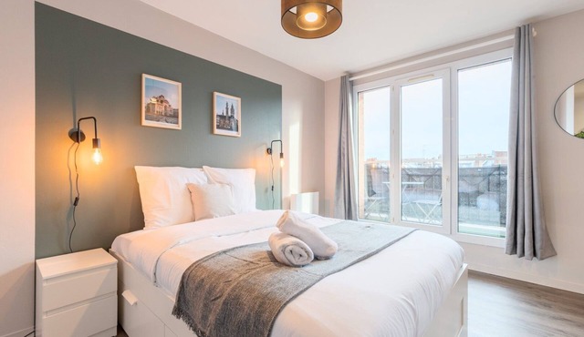 Nice apartment Lille balcony + parking!