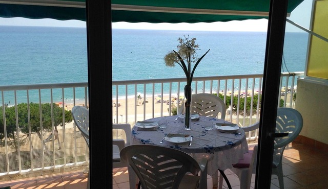 Nice apartment with SUPERB VIEWS over the sea (parking included)!