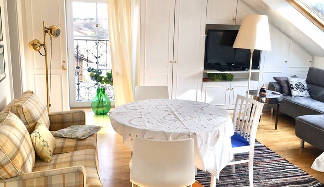 Nice apartment with extra kitchen, bathroom, whirlpool, shower and bathtub. in Pöcking