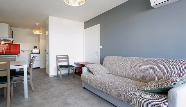 Nice apt near the beach for 4 pers