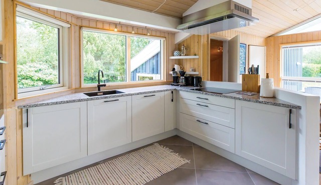 Nice big and well furnished cottage close to the wonderful bathing beach.