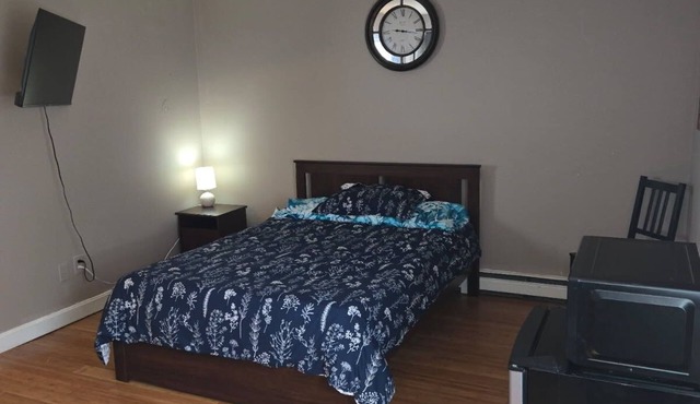 Nice big apt near Whole Foods, Brown University