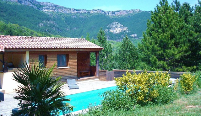 Nice, comfortable house with private pool reserved