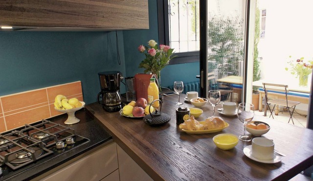 Nice center - Apartment 2 Bdrms - 2 Baths - AC - Calm and Terrace