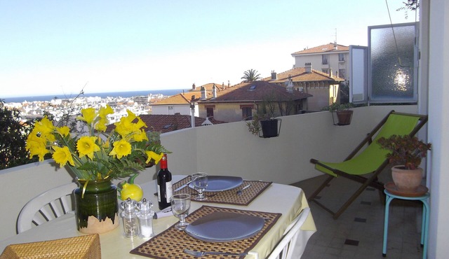 Nice center, two room flat, terrace with seaview, parking space, wifi access