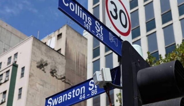 Nice city stay at Collins apartment