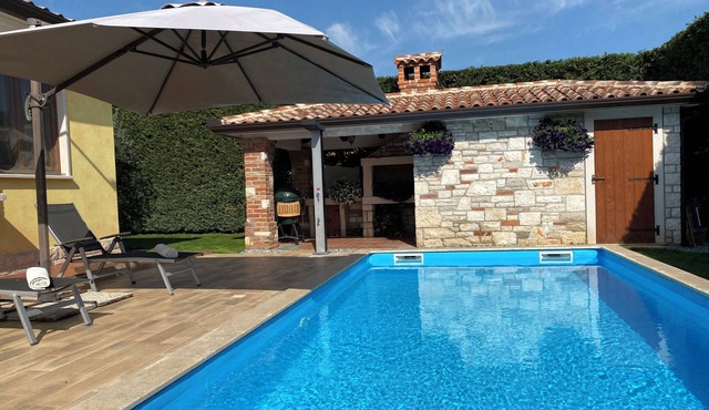 Nice comfortable villa with pool 5 minutes from the beach in Istria, Croatia.