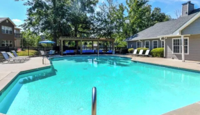 Nice condo with parking on site