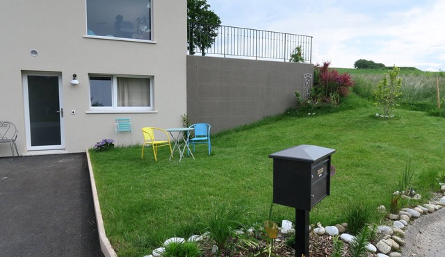 Nice countryside studio near city