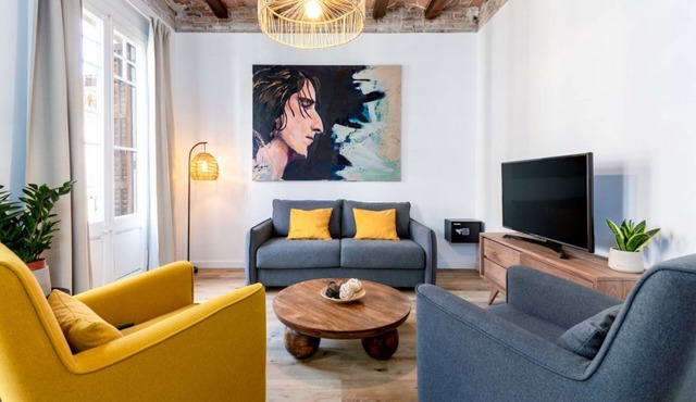 Nice, cozy&comfy apartment near Passeig de Gracia