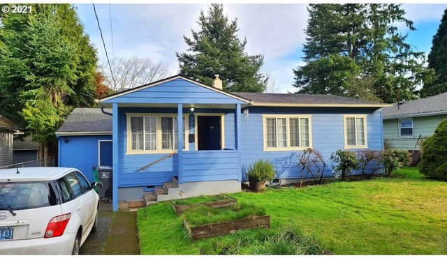 Nice cozy house in quiet & friendly NE Portland area.