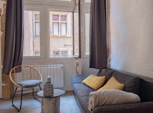 Nice Duplex Studio Ideal For Couple In Lyon!
