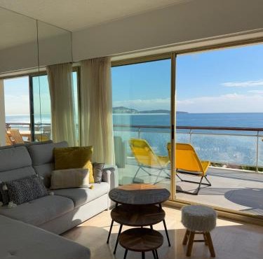 NICE, Exceptional Sea View, Top Floor, Parking