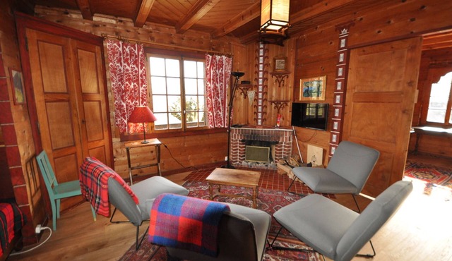 Nice family chalet located above the Gryon train station, 2 kilometers from the Place de la Barboleu