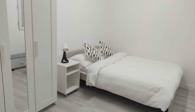 Nice Flat Near Gare du Nord o Gare du Lest Free Wi-fi & Netflix