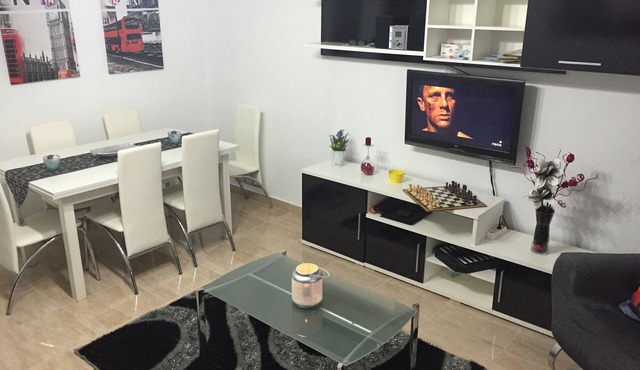 Nice Floor Center in Torrevieja +Wifi +SAT
