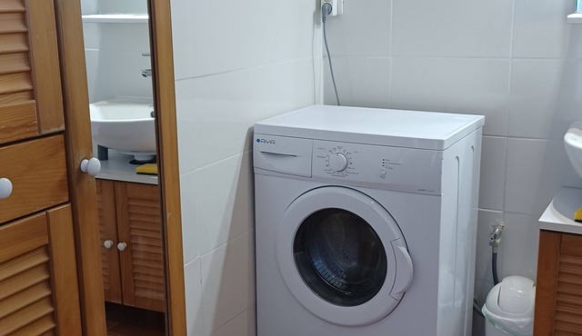 Nice, functional air-conditioned apartment, close to the voie verte and PAL, 30 minutes away.