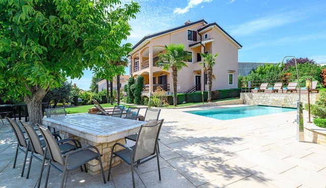 Nice Holiday Home in Kukci