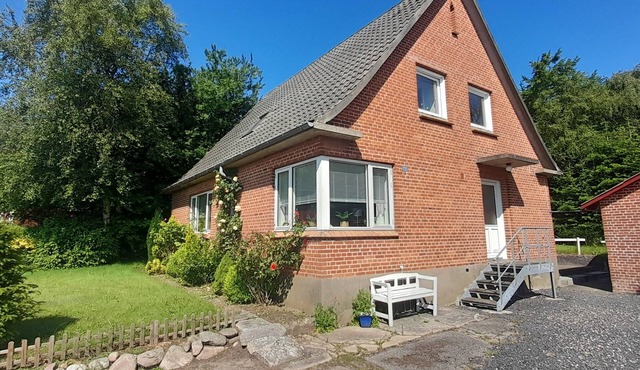 Nice holiday house in Bjergby near Salgjerhøj and Hanklit.