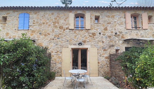 Nice home in Saint-Laurent-de-la-Ca