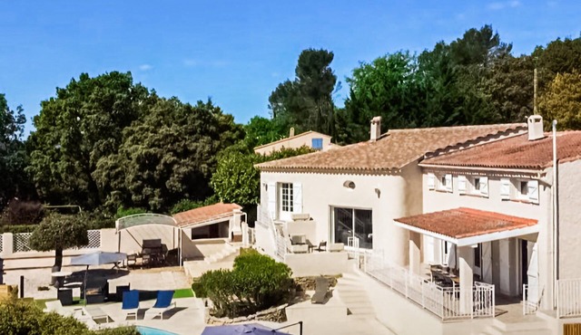 Nice home in Ste-Anastasie-s/Issole