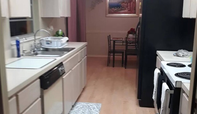 Nice home Conveniently Located to The ViIllages and Ocala