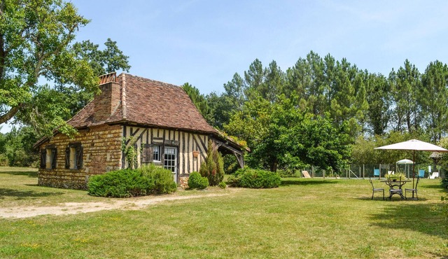 Nice home in église-neuve-d'issac