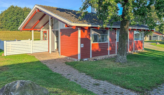 Nice home in Aabenraa with swimming pool