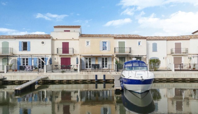 Nice home in Aigues-Mortes with house sea view